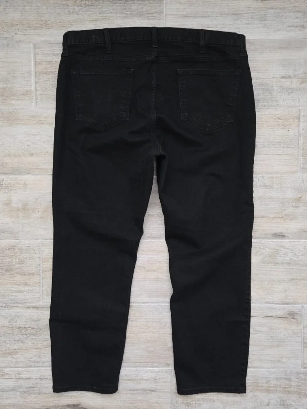 Old Navy Athletic Taper Jeans Mens Black Built In Flex Denim Everyday 40W 330L